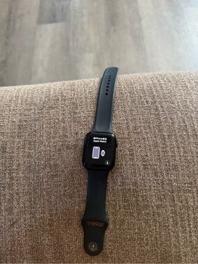 Apple Watch Series 8  GPS 45MM